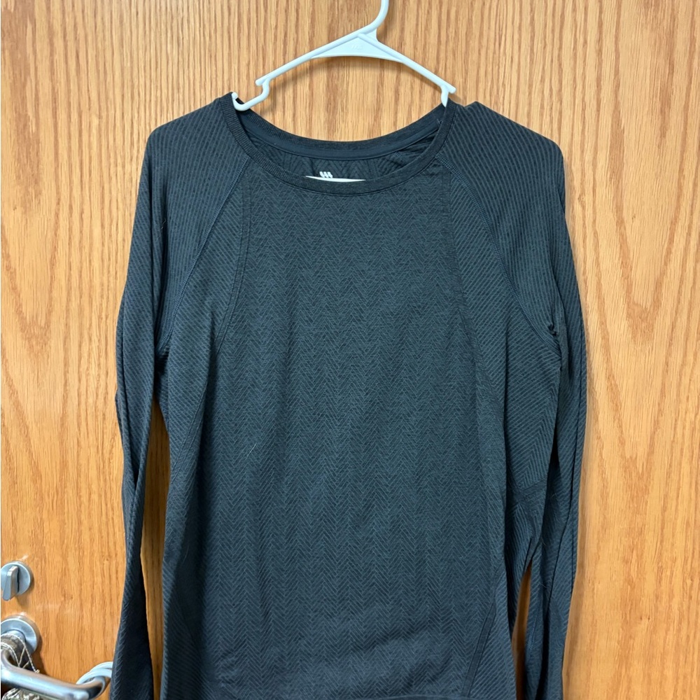 Old Navy Grey Fitted Athletic Top